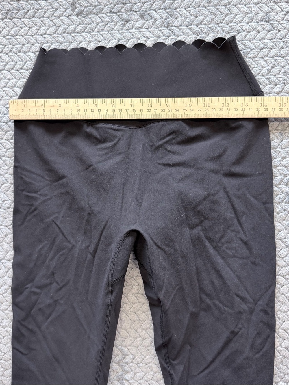 Buffbunny Collection Rosa Scalloped Waist Leggings Black Size Medium - Picture 8 of 9